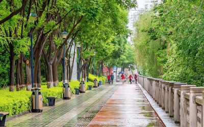 工业和政推拉门厂家提醒大家今日有雨记得外出带伞