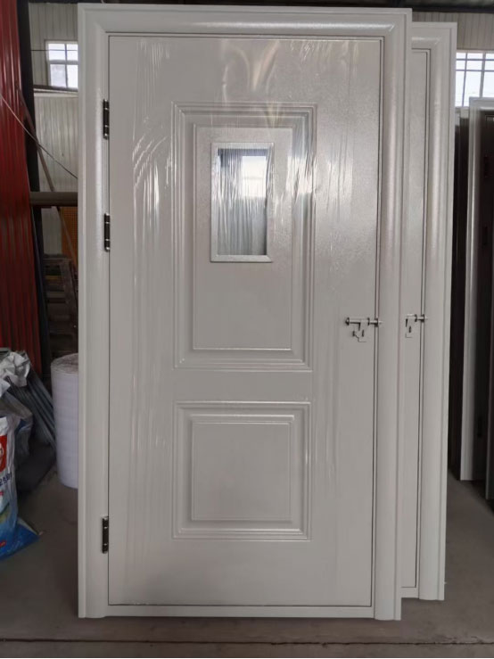 和政学校教室门