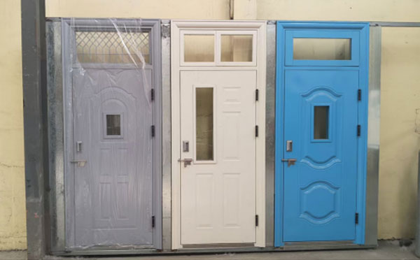 和政学校教室门