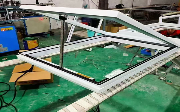 某地下车库出入口和政排烟窗配置工程