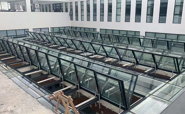 百安科技有限公司近期和政排烟窗项目案例分享 百安科技有限公司近期和政排烟窗项目案例分享