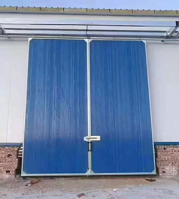 和政工业门在大型仓储物流通道中的应用实例